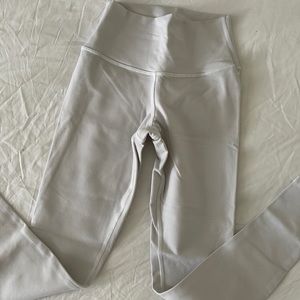 ALO WHITE LEGGING